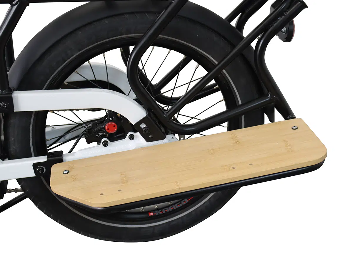 Cargo E Bike weiß_Zoom Plattform Trittbretter