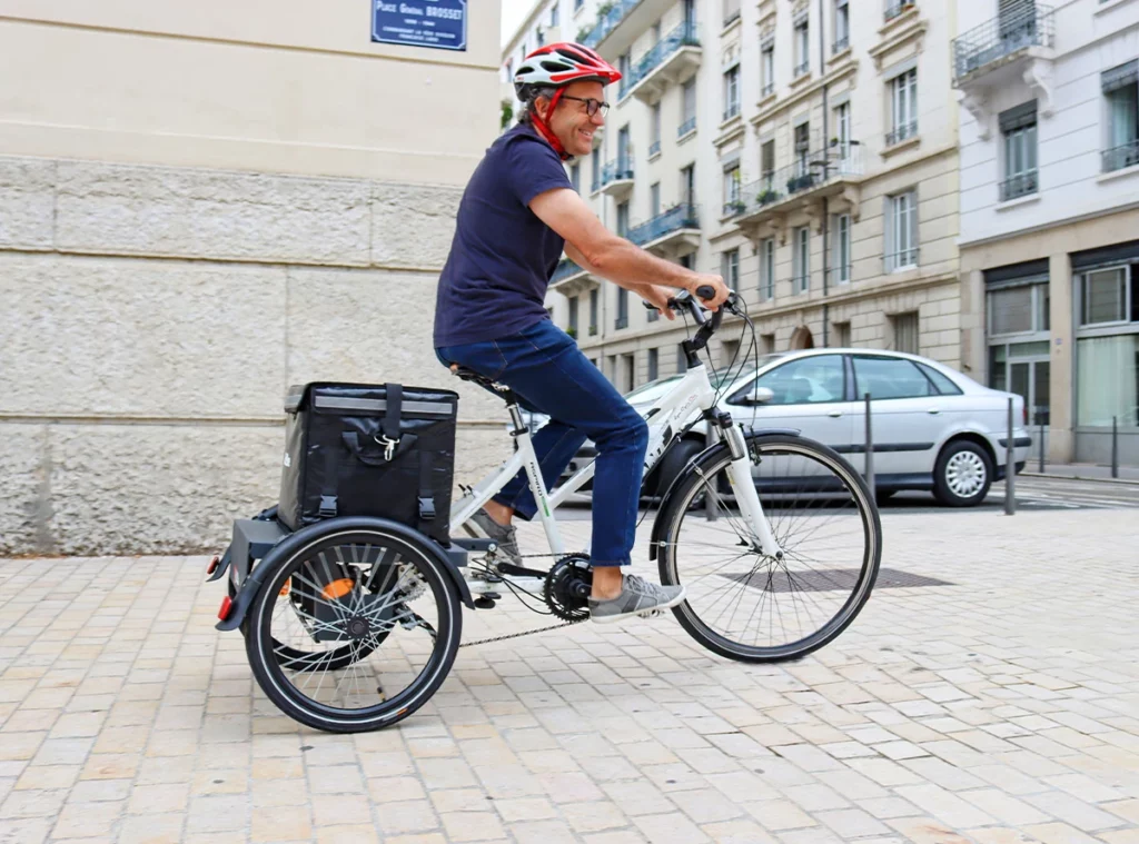 B-Back_Module for transporting charges on bicycles