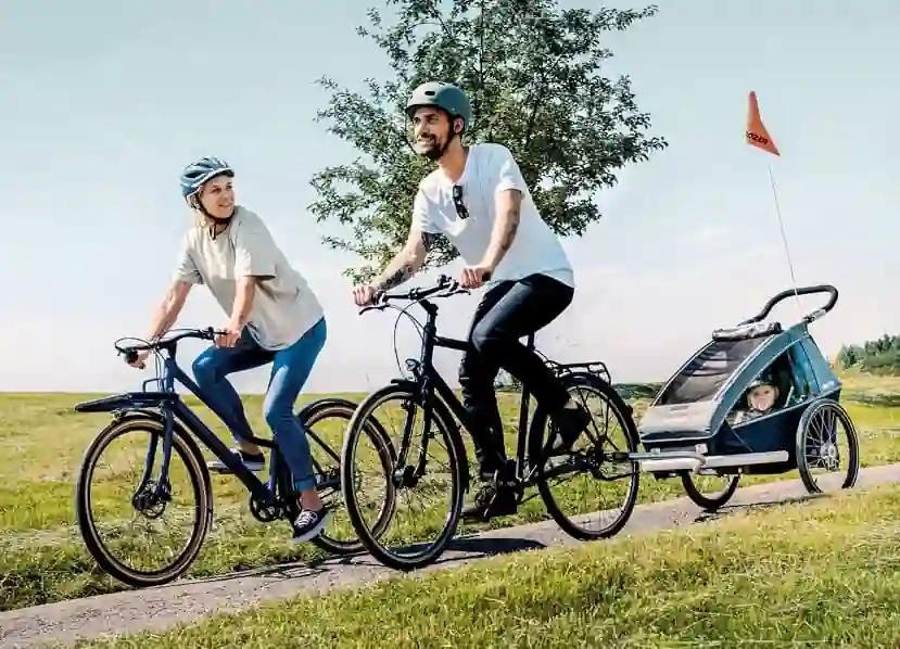 Anhänger für Fahrrad bei einer Radtour