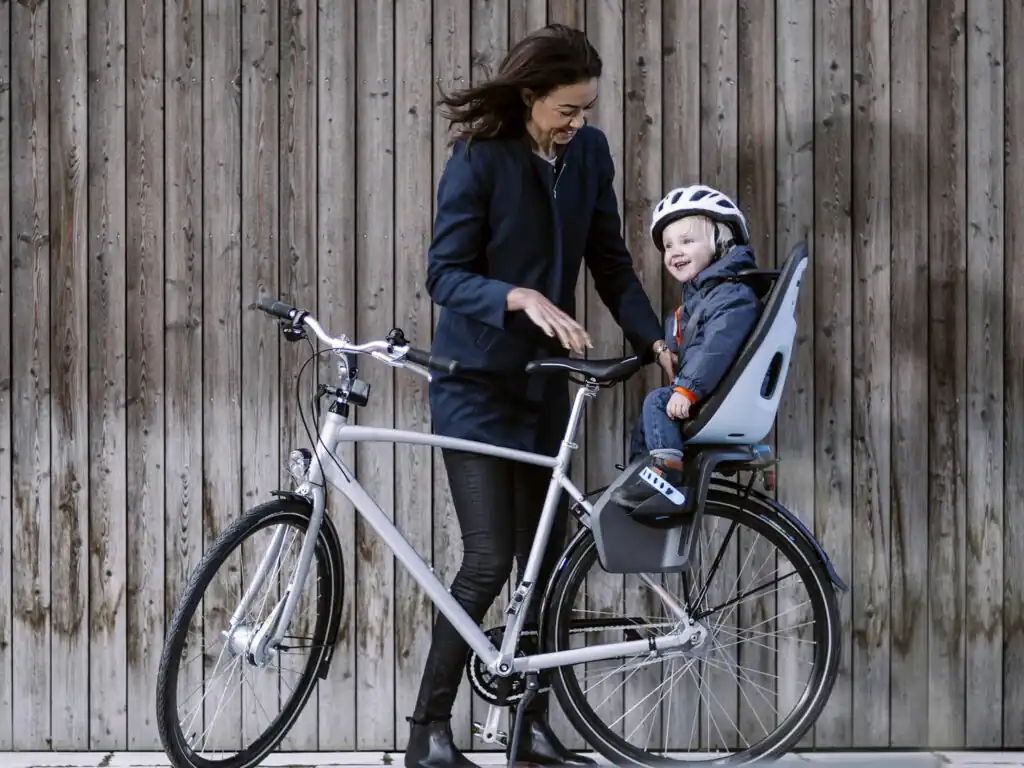 Bicycle for mum and baby with Thule child seat