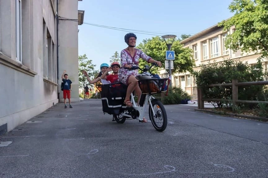 U-Cargo Family als E Bike für kleine Frauen