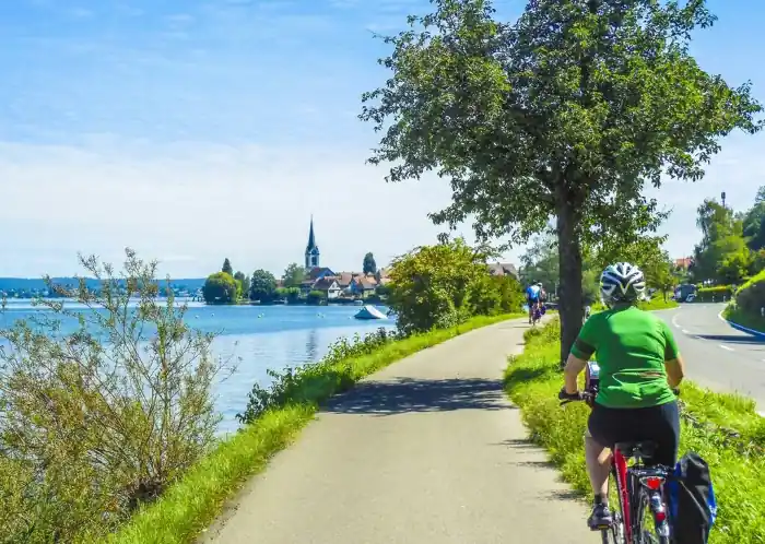 Family electric bike: riding in Lake Constance in Germany