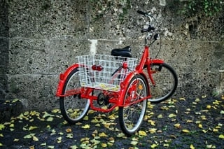 Front Dreirad für Erwachsene Modell in rot