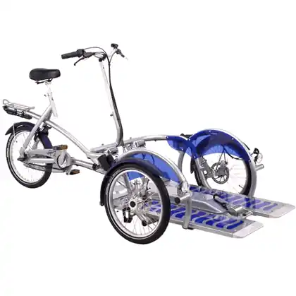 Tricycle handicap avec plaque inclinable