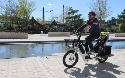 Vélo de fonction : aides, exonérations, guide complet