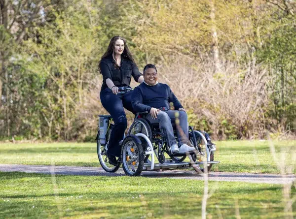 Vélo pour fauteuil roulant_Balades