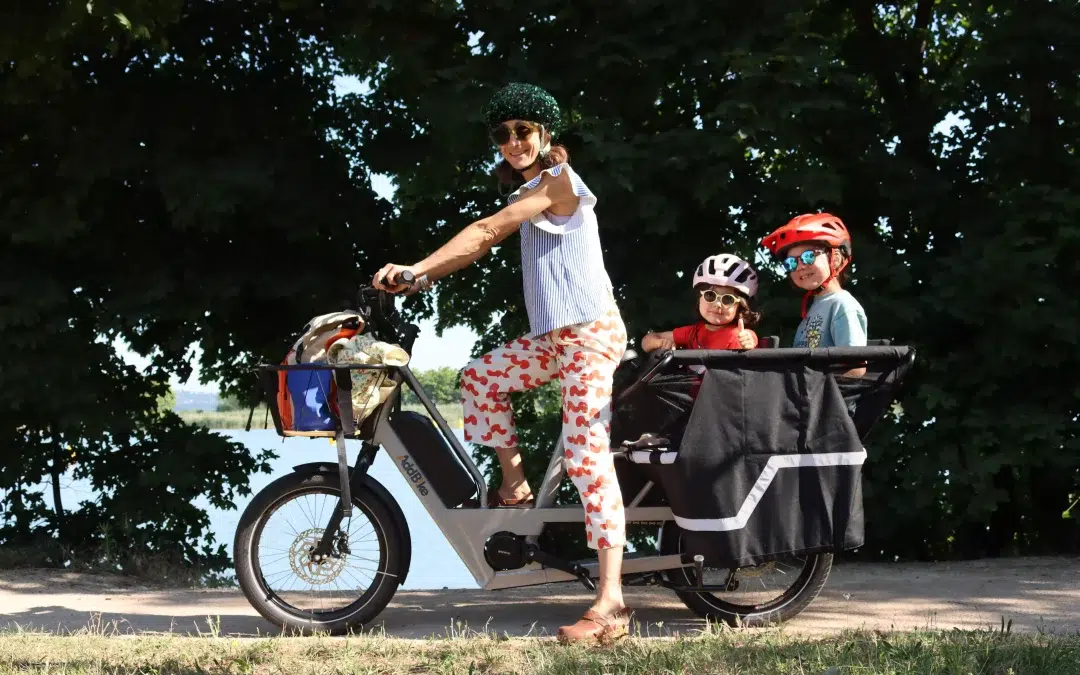 Quel vélo cargo choisir avec des enfants ? Comparatif et conseils