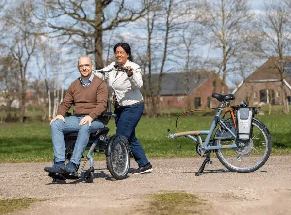Vélo-fauteuil-siège-avant_2-en-1-fauteuil-détachable-du-vélo