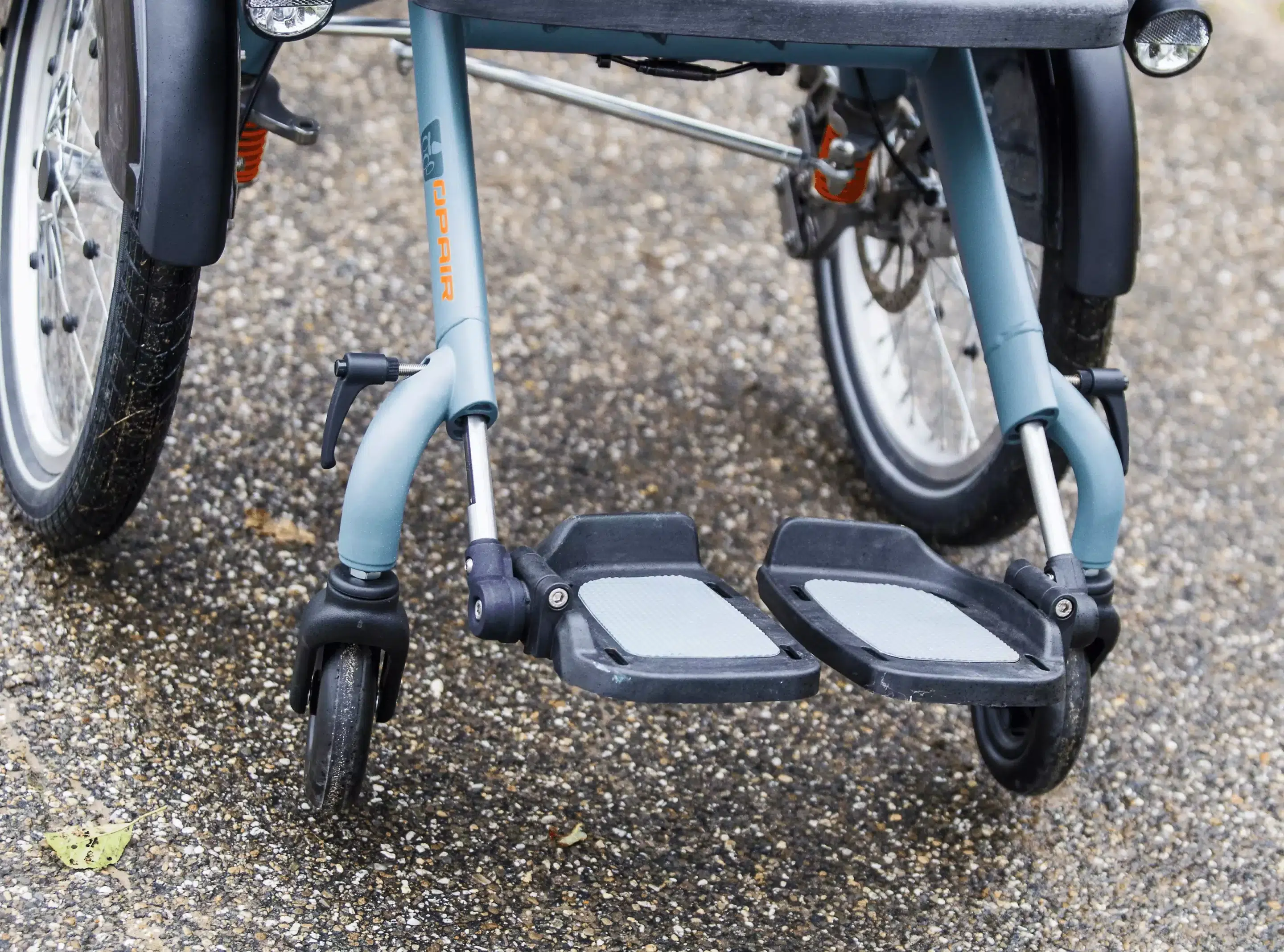 Vélo fauteuil siège avant_Repose-pieds intégré